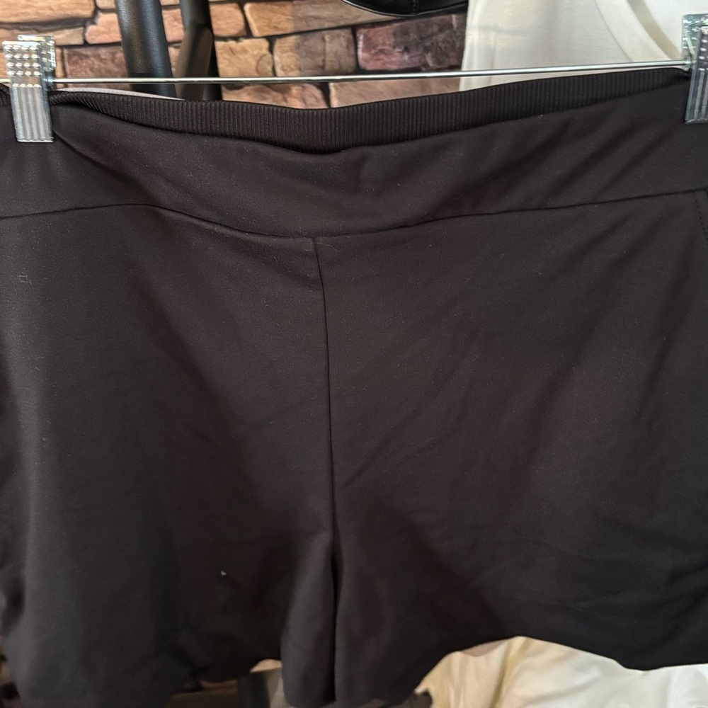Women's Black And Tan Shorts
